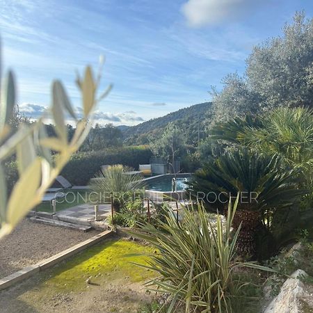 Sublime Villa Climatisee Avec Piscine Vue Mer Et Collines Le Plan-de-la-Tour Esterno foto